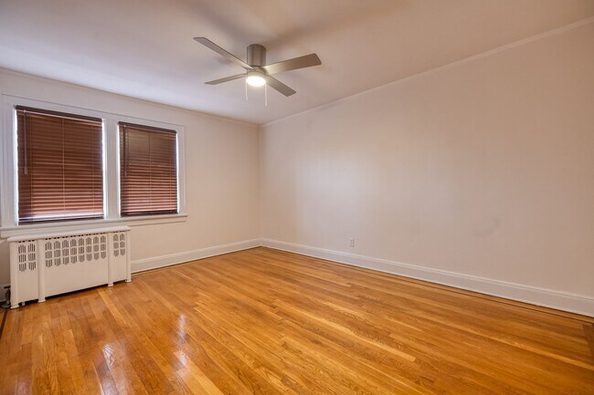 Building Photo - Storybook Tudor New Renovated | Two Full Kitchens | Full Finished Basement