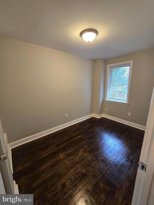 Building Photo - 2 Bedroom Home in Dundalk