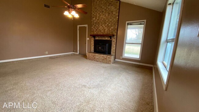 Building Photo - 3 br, 2 bath House - 184 Leisure Dr