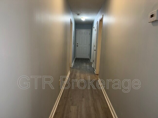 Building Photo - 1145 Booker Ave SW