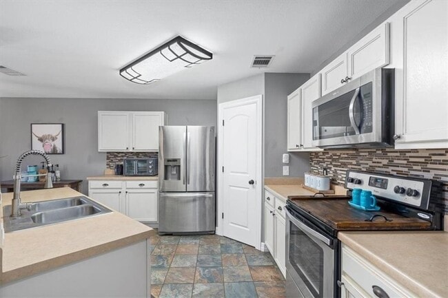 Building Photo - 208 Rock Hound Ln