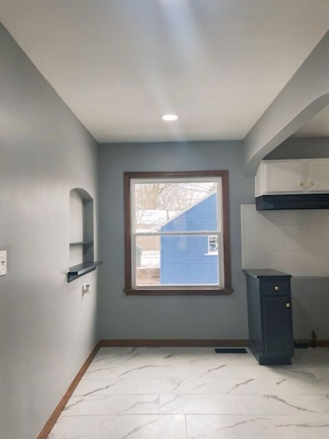 Building Photo - Charming 3-Bedroom Home with Large Yard – $1,540/month!