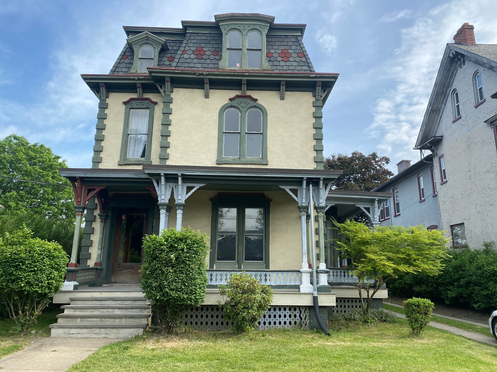 Building Photo - 1108 W 4th St