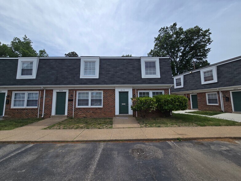 Building Photo - 2626 Wayside Dr