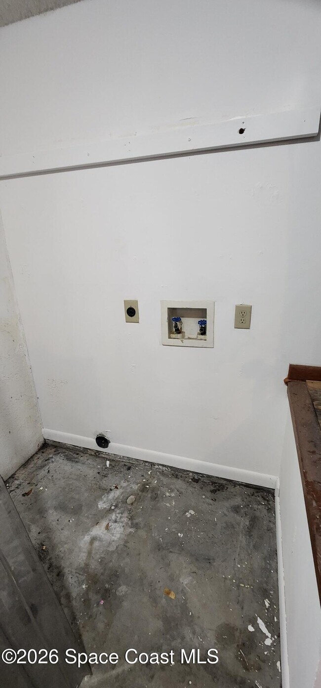 Building Photo - 4024 Pinyon Dr