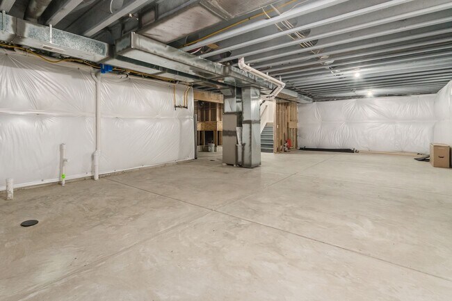 Building Photo - 727 Habitat Wy