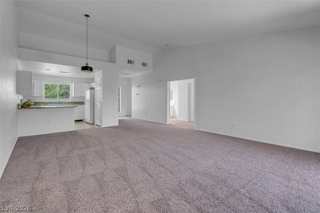 Building Photo - 353 Amber Pine St