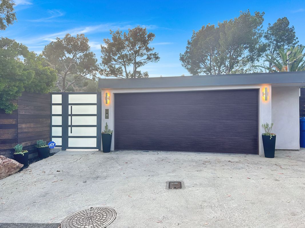 Building Photo - 8265 Mannix Dr