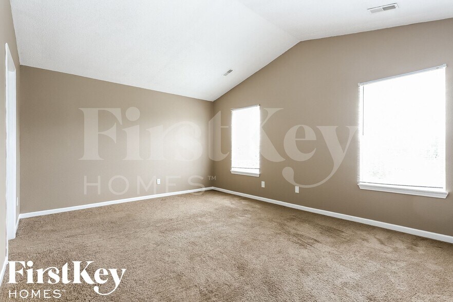 Building Photo - 347 Venus Dr