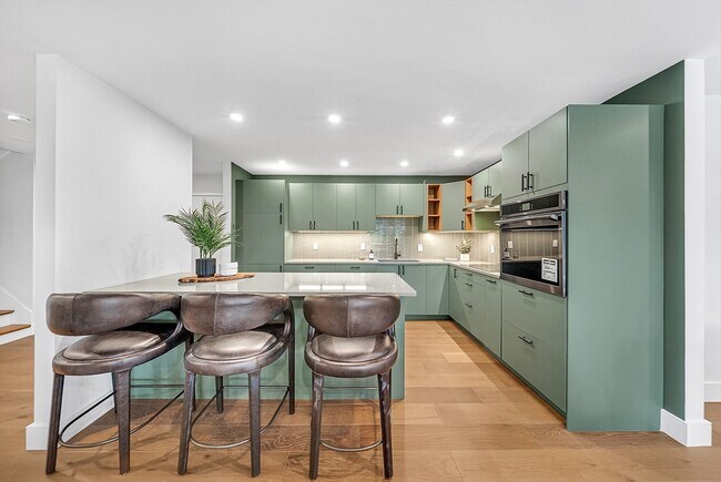 Building Photo - 935 Washington St