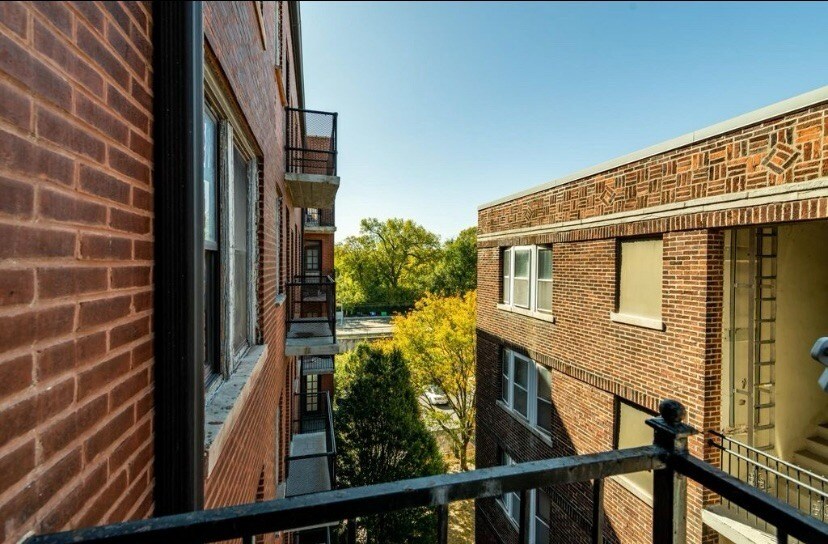 Building Photo - 5616 Pershing Ave