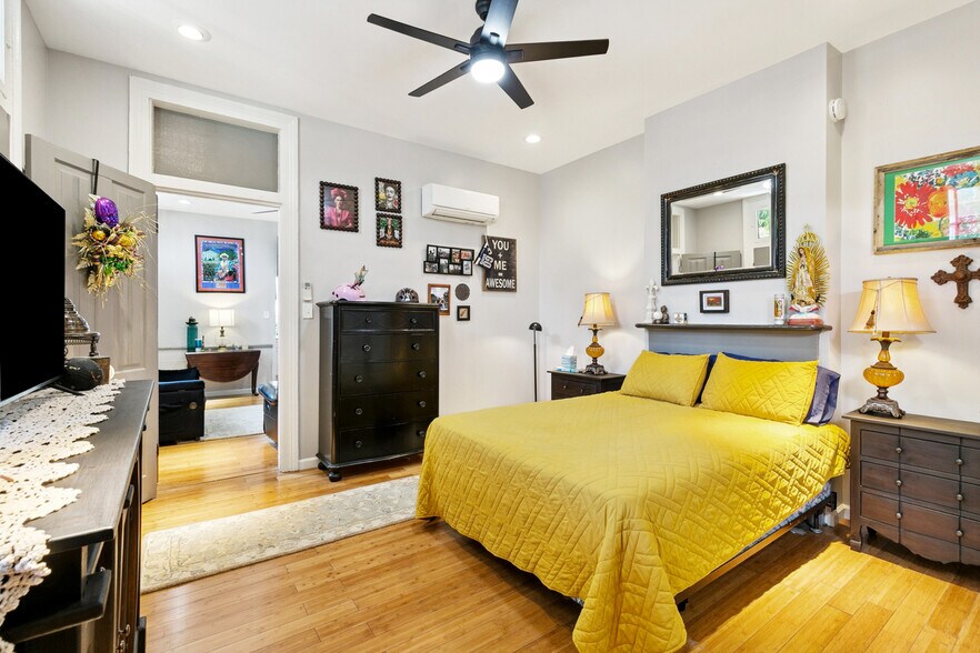 Building Photo - 922 Elysian Fields Ave