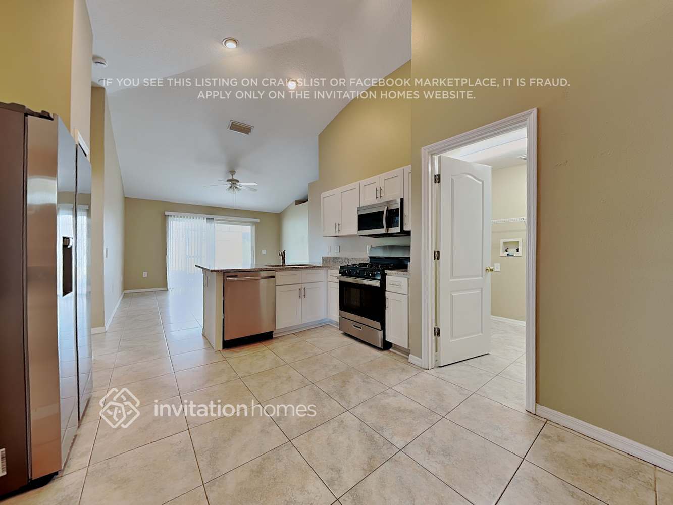 Building Photo - 25830 Bloomsbury Ct