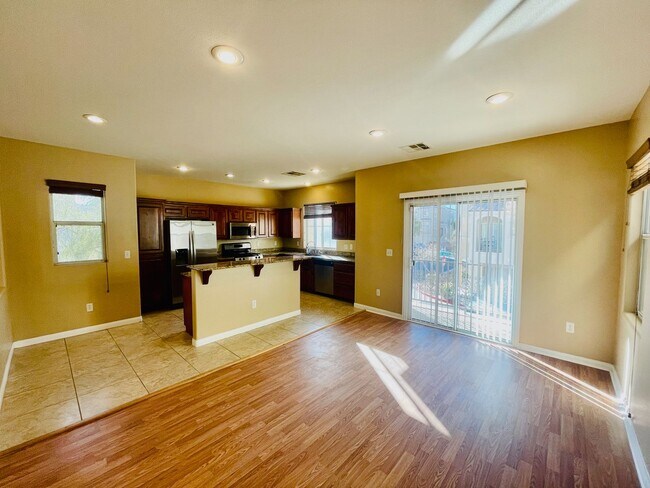 Building Photo - Open Design Plan 3 Bd + Office, 3 bth, New Floors, New paint!