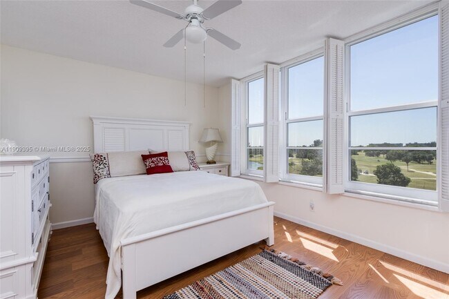 Building Photo - 2671 S Course Dr