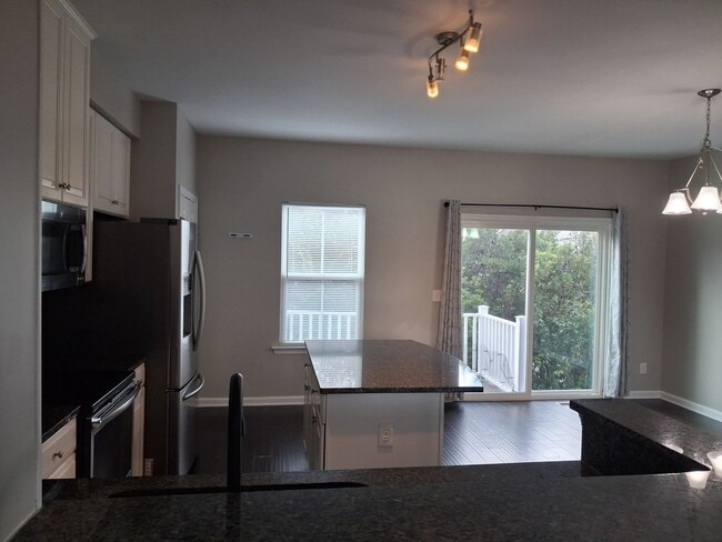 Building Photo - 4301 Saltmarsh Ln