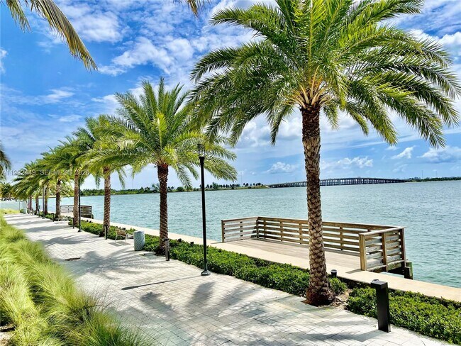 Building Photo - 2900 NE 7th Ave