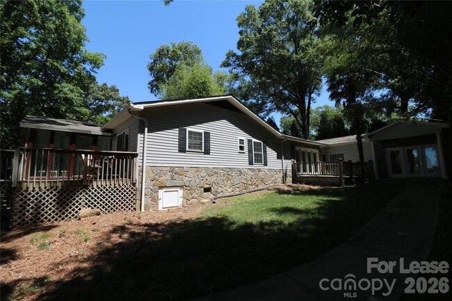 Building Photo - 4589 Giles Ave