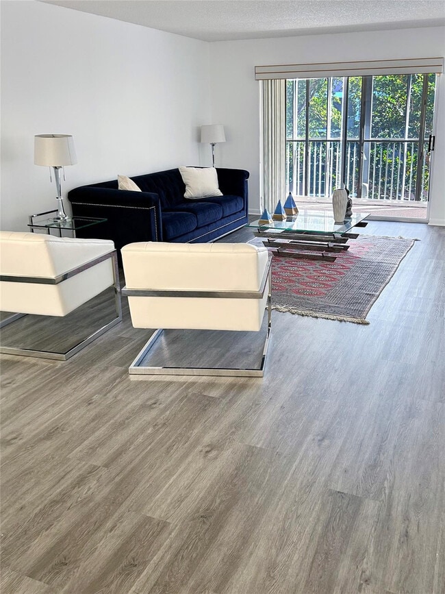 Building Photo - 9511 Weldon Cir