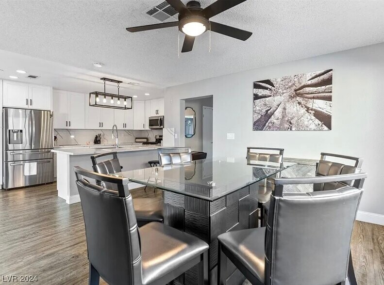 Building Photo - 2801 Willow Wind Ct