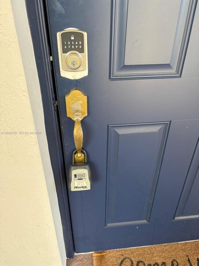 Building Photo - 9426 SW 171st Ct