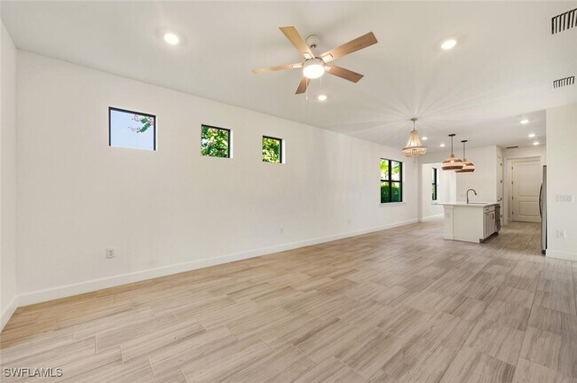 Building Photo - 1873 Amador Ct