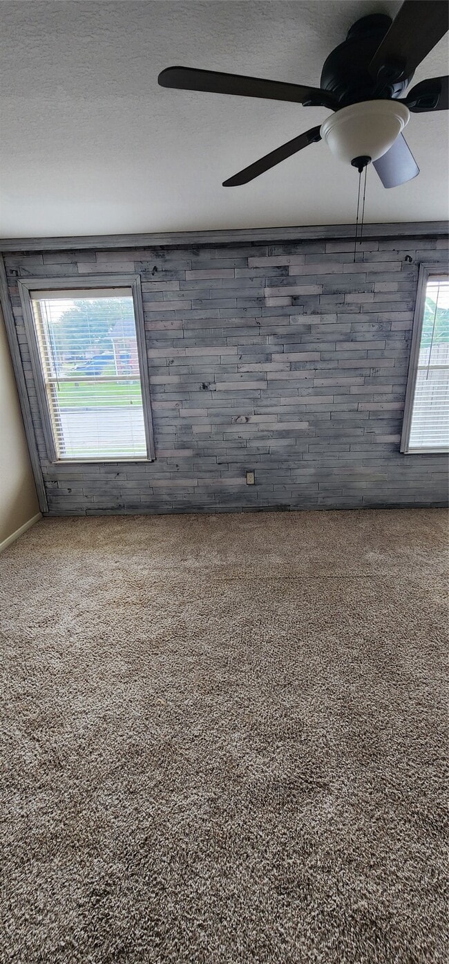 Building Photo - 8830 Summerset Meadow Ct