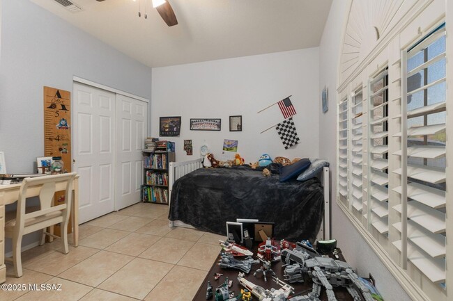 Building Photo - 7620 W Running Bear Dr
