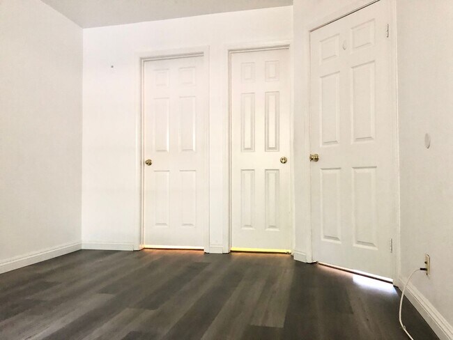 Building Photo - Coming Soon!! Live in the heart of Downtow...