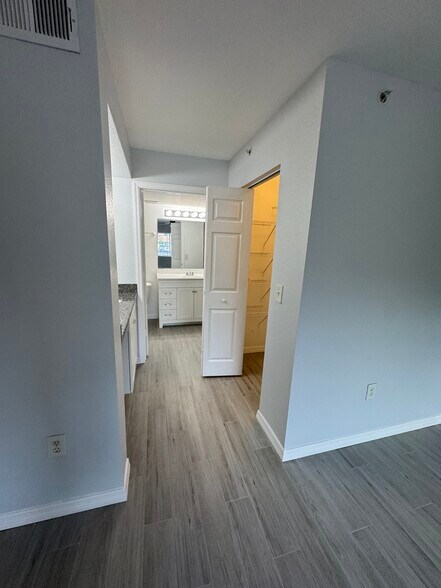 Primary Walk In Closet - 141 SW Palm Dr