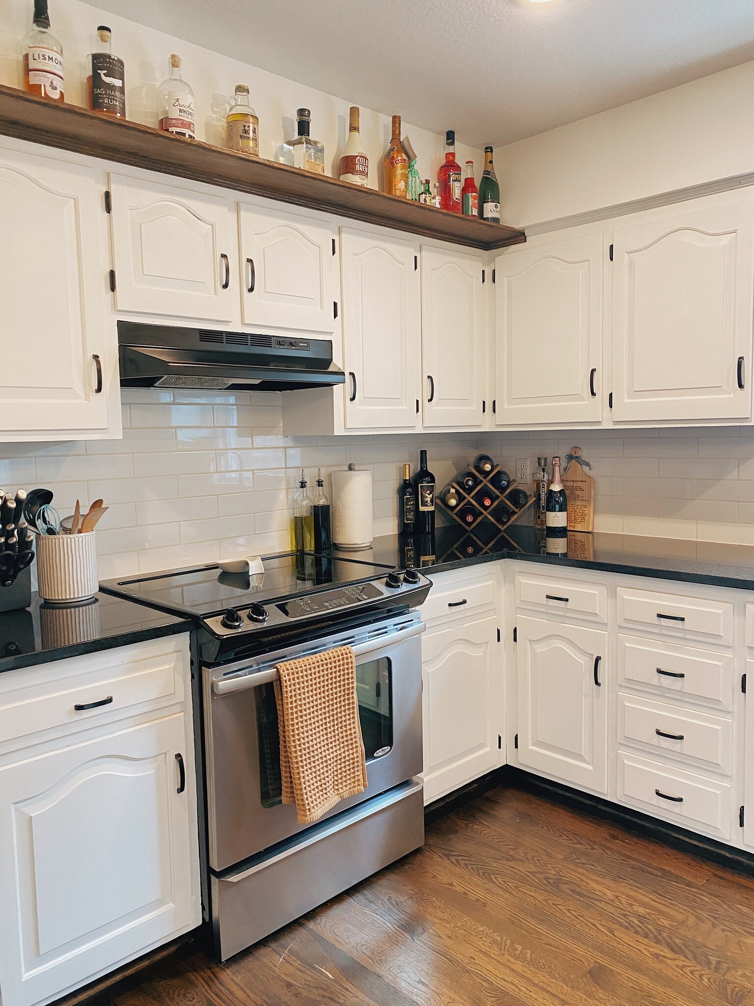Kitchen-2 - 1131 NE Oak Tree Dr
