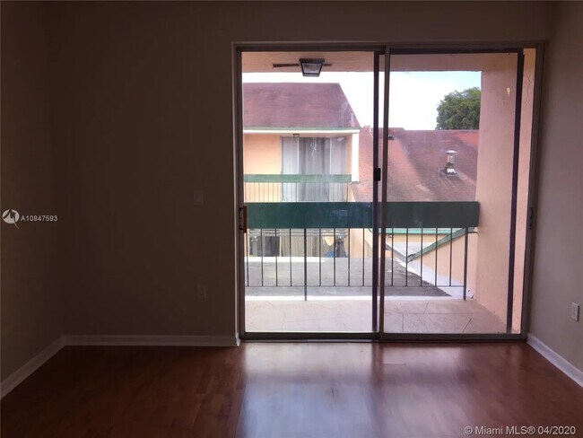 Master bedroom on the second floor - 9195 Fontainebleau Blvd
