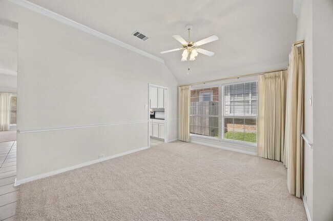 Building Photo - 10133 Cassandra Dr