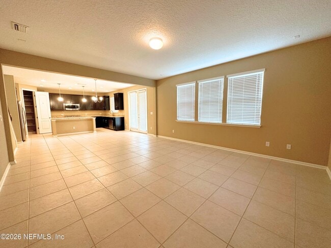 Building Photo - 4578 Silverthorn Dr