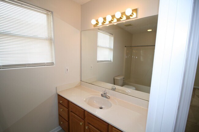 Building Photo - Single Family Home in the Hamburg Area         20260504