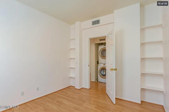Building Photo - 4175 Hillbrook Ct