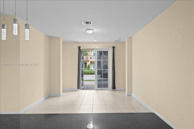 Building Photo - 1048 SW 147th Ave