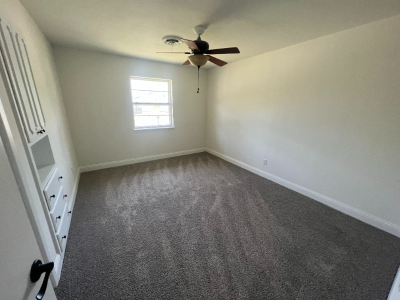 Building Photo - 1501 W Chestnut St