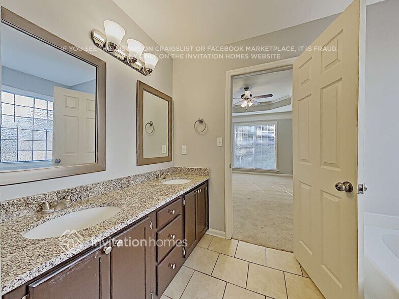 Building Photo - 8101 Rachel Ct