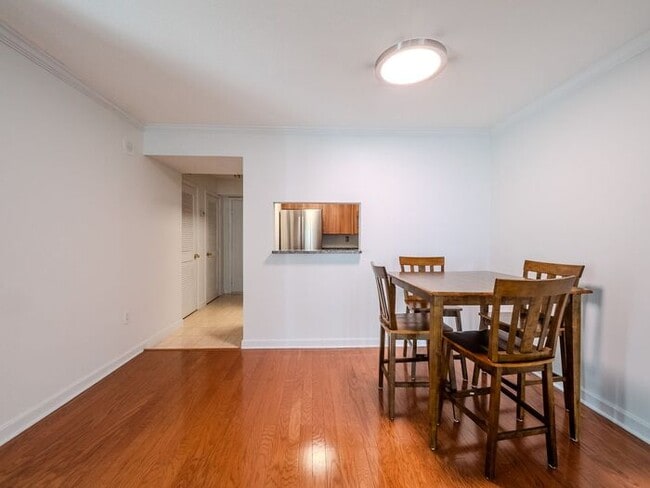 Building Photo - 2870 Pharr Ct S Northwest