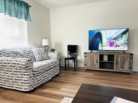 Building Photo - 264 S Church St