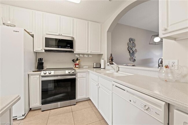 Building Photo - 6824 Sterling Greens Dr
