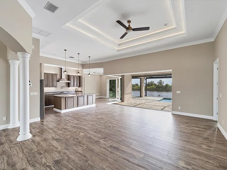 Building Photo - 13329 Longville Ave