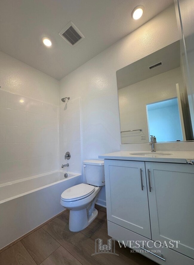 Building Photo - 5954 Catskills Ct