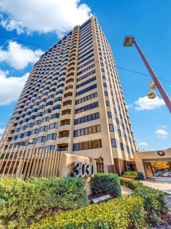Building Photo - 3030 McKinney Ave