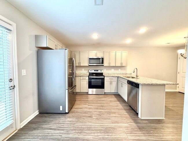 Building Photo - 235 Woodland Vly Ln