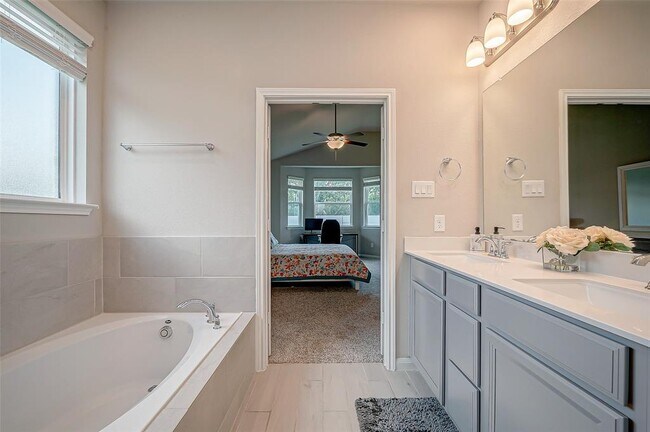 Building Photo - 1207 Dry Cork Cir