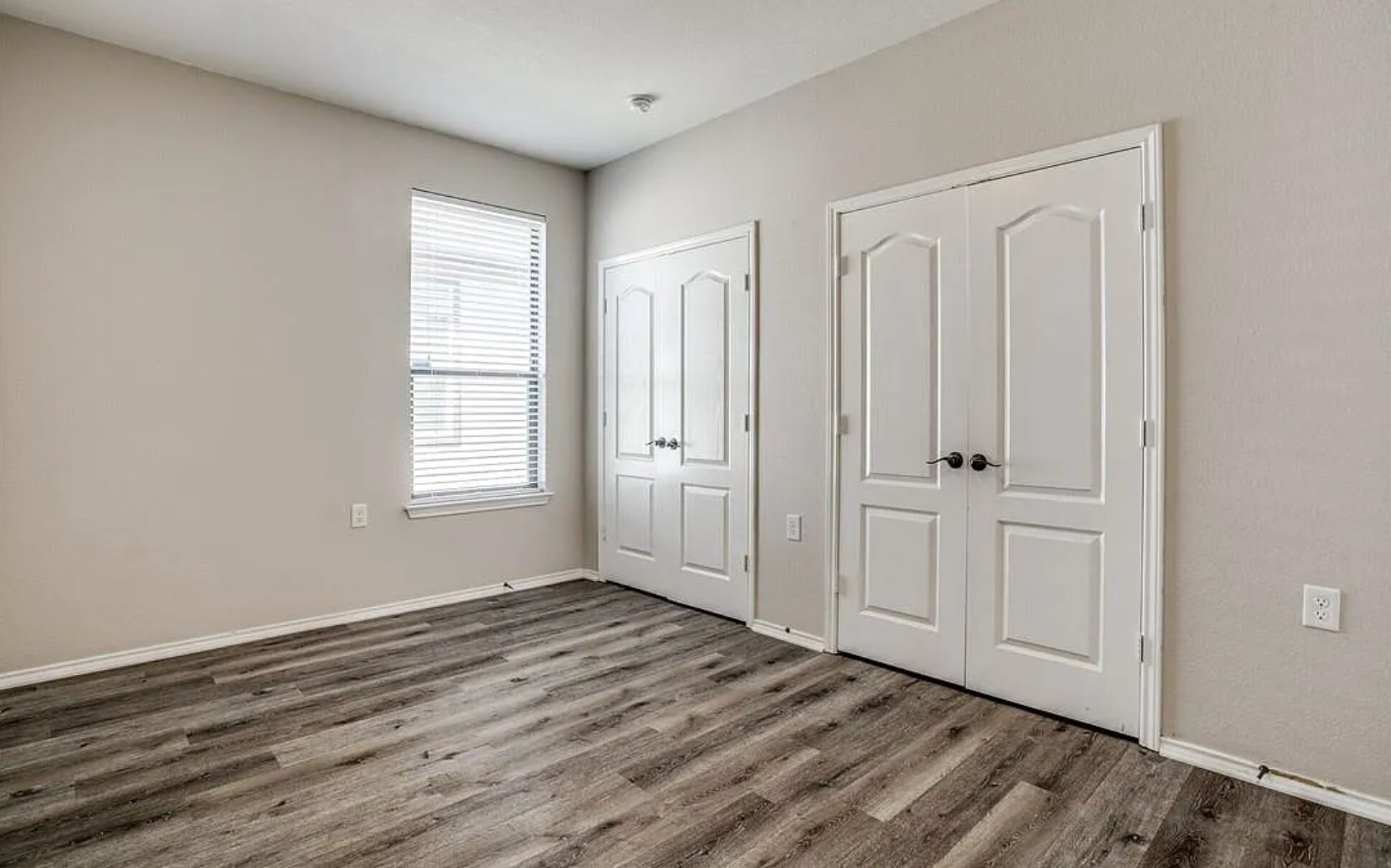 Building Photo - 8801 Capitol View Dr