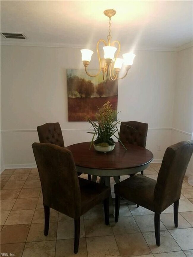 Building Photo - Remodeled 3BR Home in Indian Lakes - Granite Counter Tops and Stainless Steel Appliances