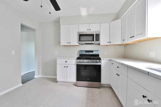 Building Photo - 516-520 Hamilton Blvd-516-520